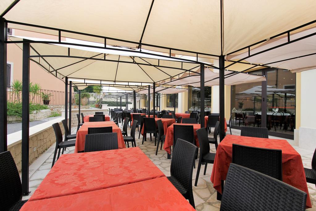 Poseidon Hotel Ispica Exterior photo